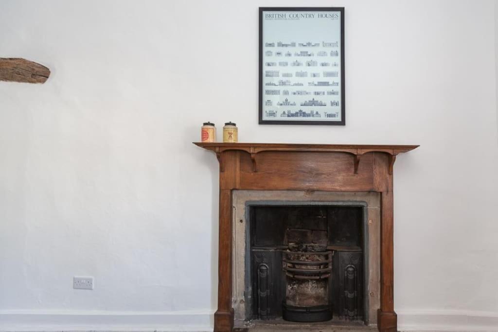 Beautifully Renovated Old Sweet Shop Youlgreave