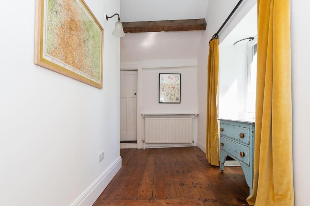 Beautifully Renovated Old Sweet Shop Holiday home